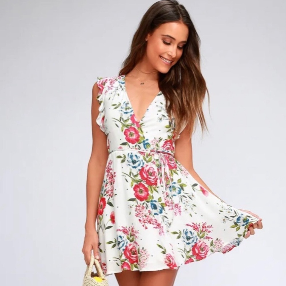 Lulus Women's Radiating Beauty Floral Wrap Dress Size XS White Short Summer